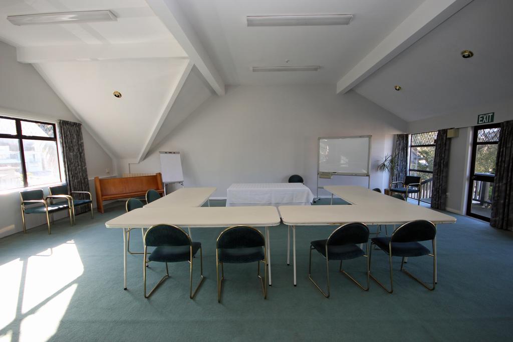 Champers Motor Inn Лоуър Хът Екстериор снимка