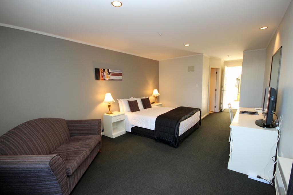 Champers Motor Inn Лоуър Хът Екстериор снимка